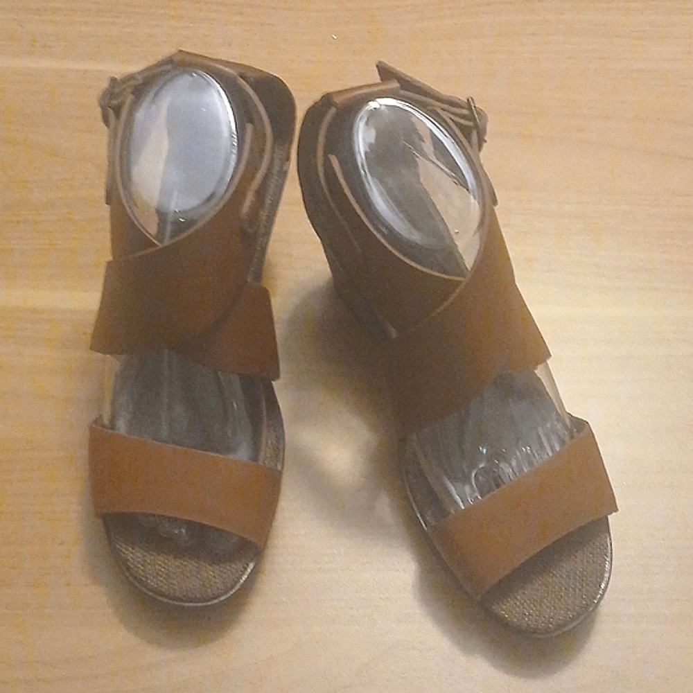 EMU Australia "Dark Tan" Leather Crossover Strap Wedge Sandals In Size 8
